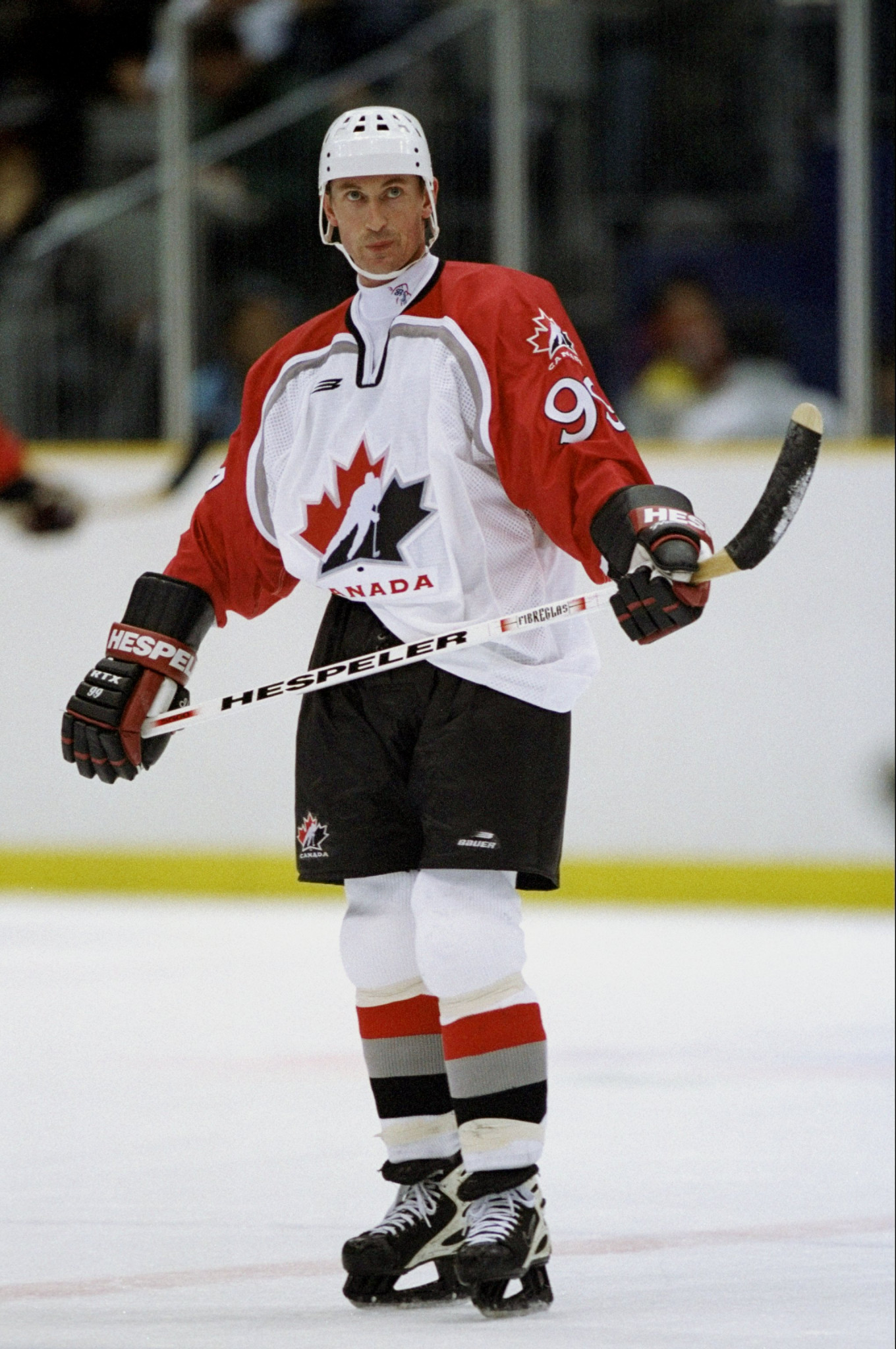 Ice cool...Wayne Gretzky takes stock of play while representing Canada at the 1998 Nagano Winter Olympics at the age of 37 ©Getty Images  