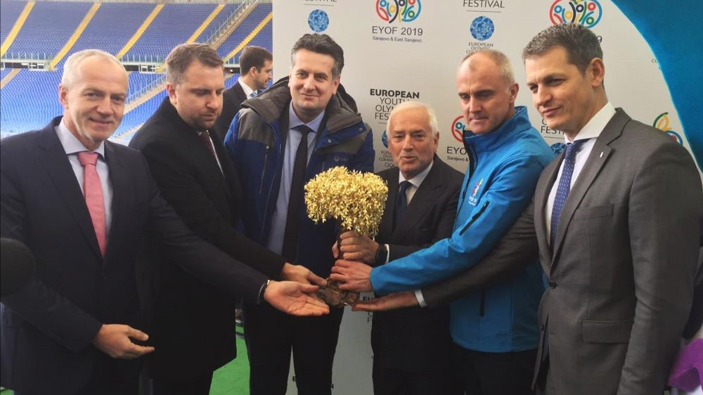 The flame for the 2019 Winter European Youth Olympic Festival has been lit at a ceremony in Rome ©EOC