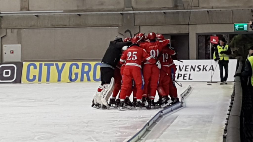 Russia defended their Bandy World Championship title in Vänersborg with victory over hosts Sweden ©FIB