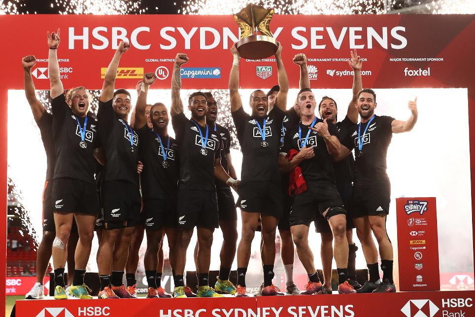 New Zealand moved to the top of the overall men's HSBC World Rugby Sevens Series standings with a comfortable victory over the United States ©World Rugby