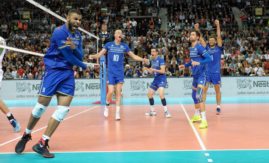 France came from two sets down to reach the gold medal match ©CEV