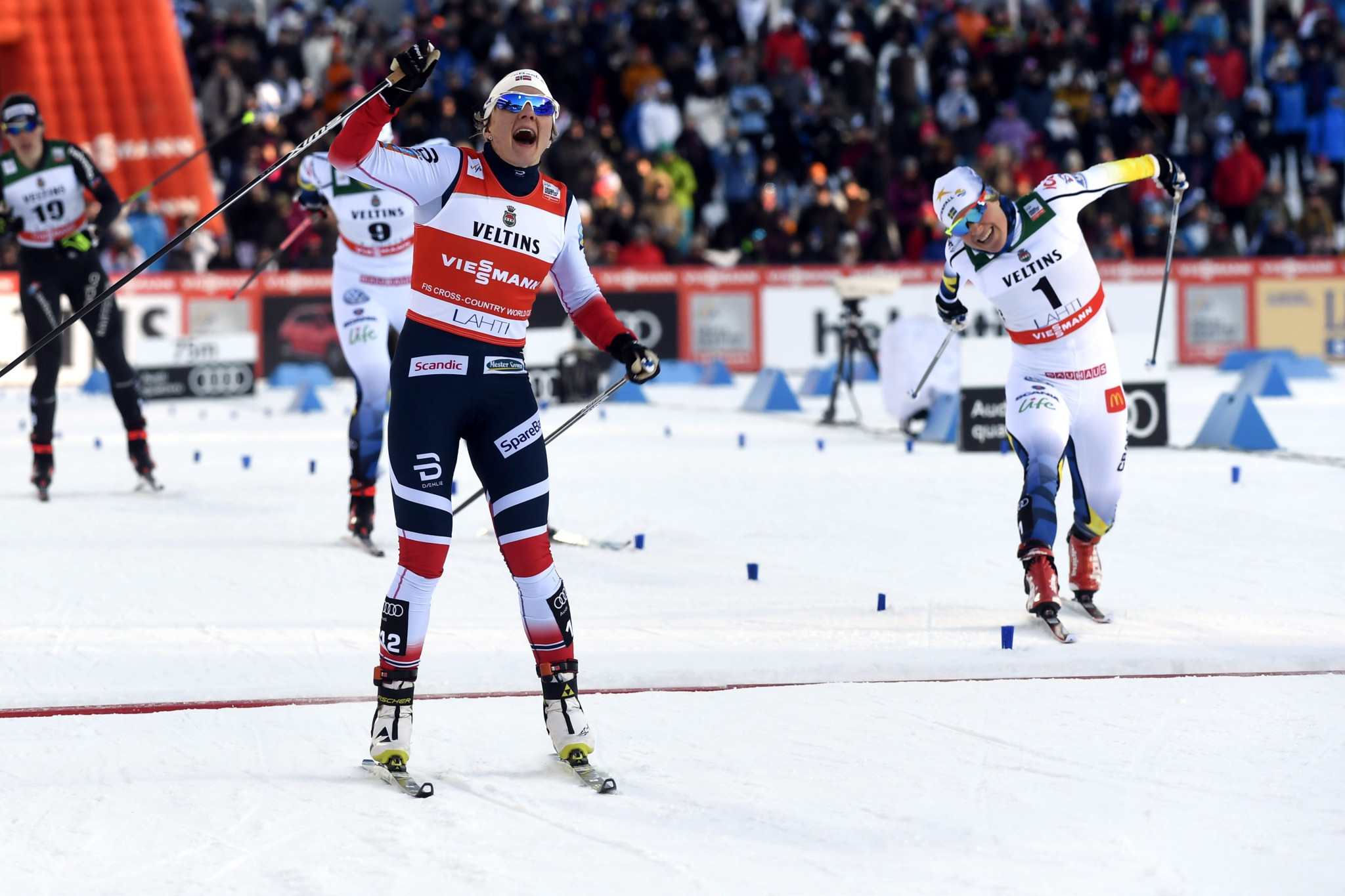 Norway's Maiken Caspersen Falla secured victory in a fast-paced women's final ©Getty Images