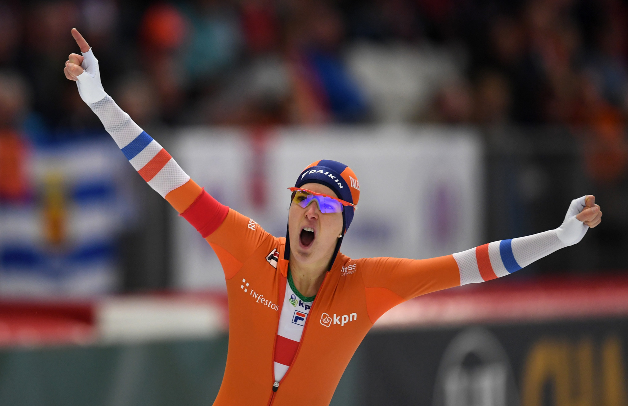Wüst and Krol secure gold as Dutch dominate final day at ISU World Single Distances Speed Skating Championships