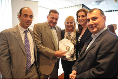 Hellenic Olympic Committee (HOC) President Spyros Capralos (centre, left) was in attendance as the Olympic Champions Associations of Greece and Georgia signed a Memorandum of Cooperation at HOC headquarters in Athens ©EOC