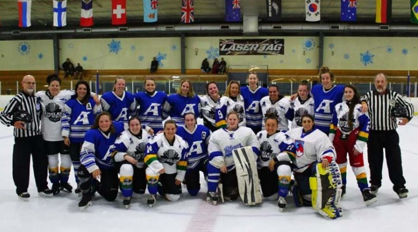 Team Blue beat Team White in 2019 IIHF #GlobalGirlsGame