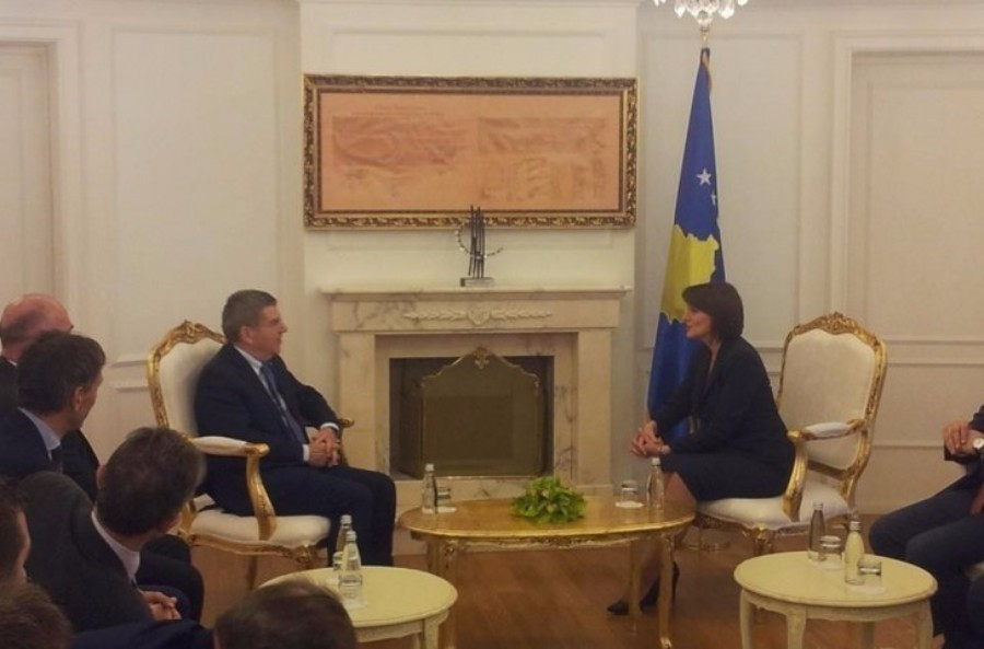 Thomas Bach met the Kosovan President Atifete Jahjaga during his visit to the Republic in April ©ITG