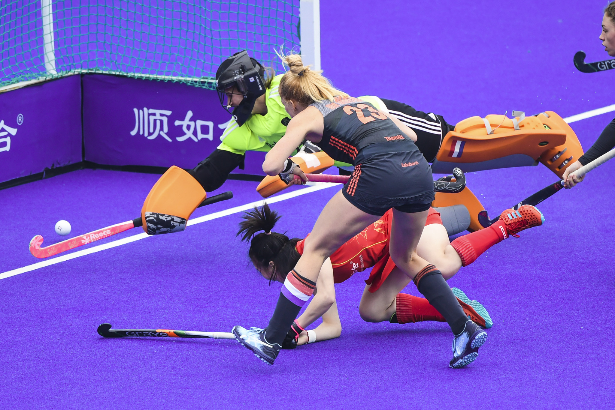 China proved tough opponents for the Dutch team before the visitors eventually claimed a dramatic win ©Getty Images