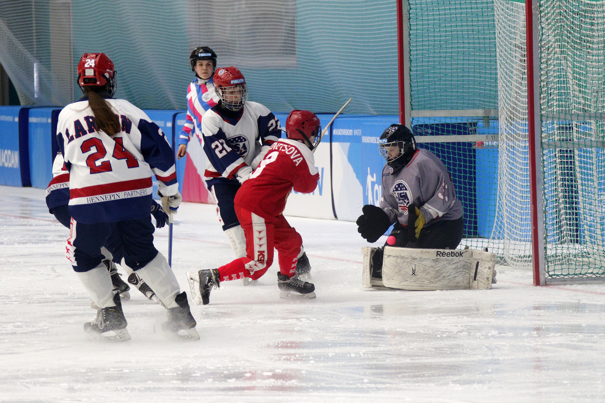 Hosts Russia defeated the United States 10-1 to progress to the final of the women's bandy competition ©Krasnoyarsk 2019