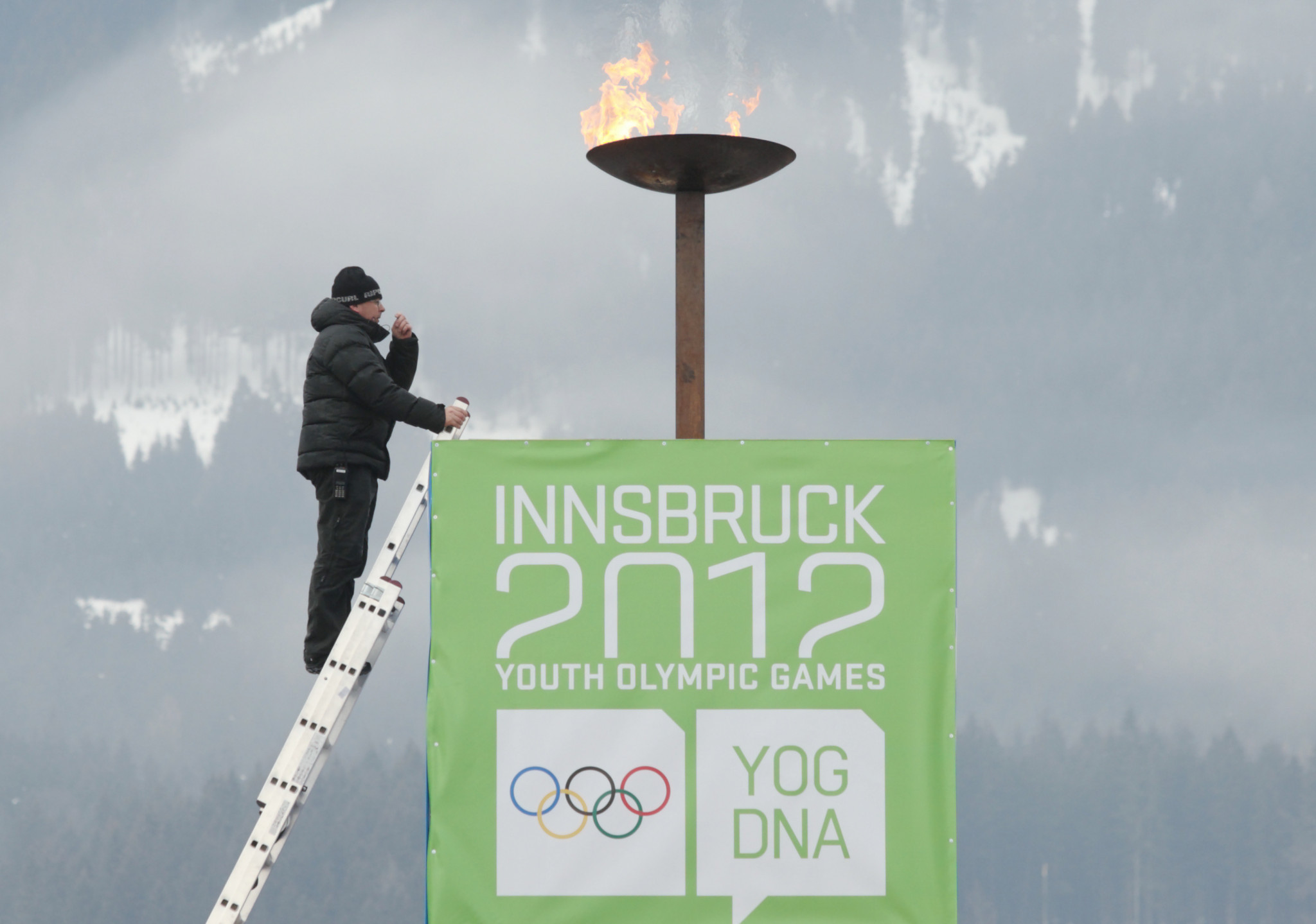 The flame burns at the first Winter Youth Olympic Games in Innsbruck ©Getty Images
