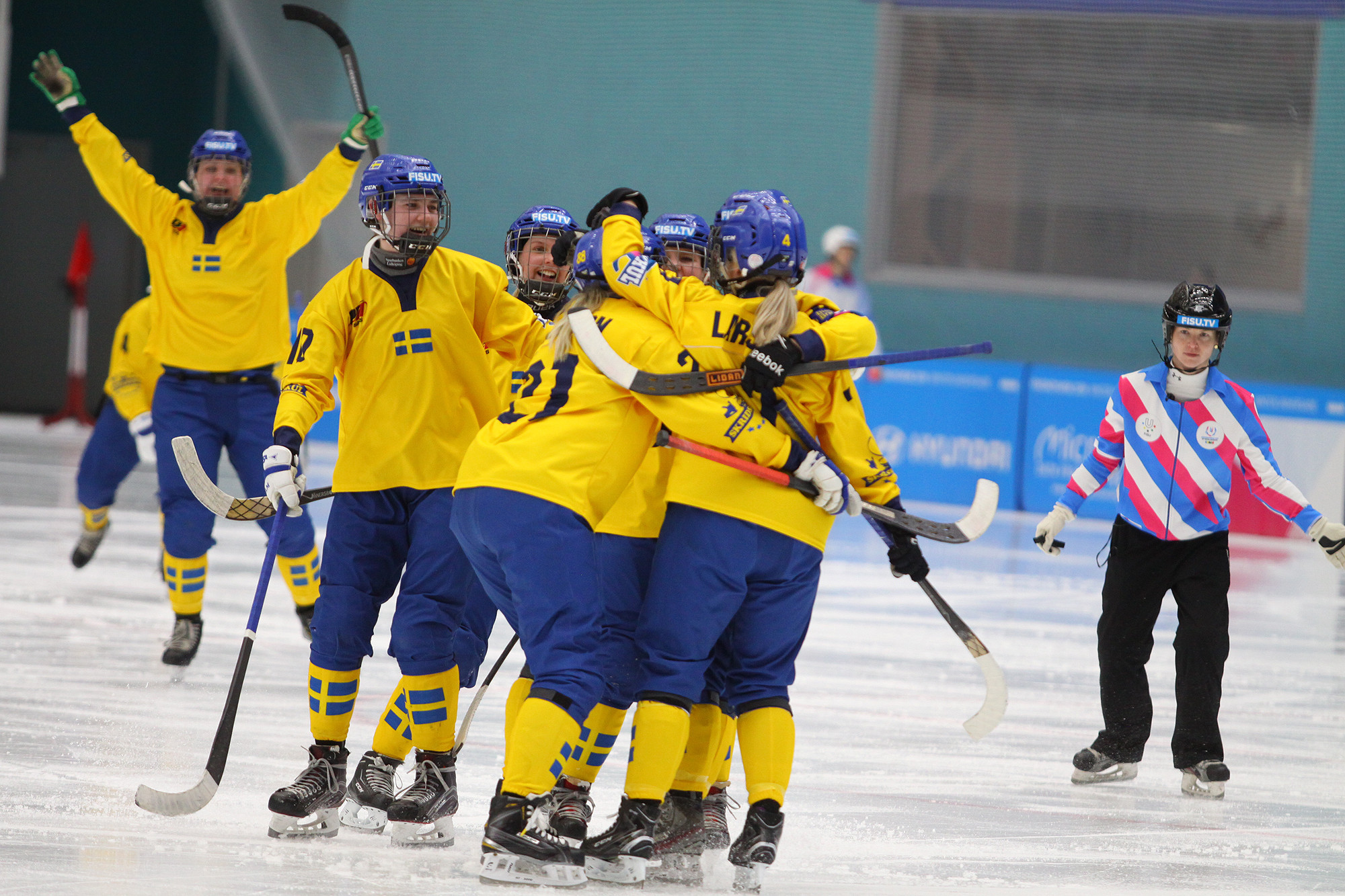 Despite being 2-0 down at half time, Sweden came back to win the final 5-3 ©Krasnoyarsk 2019