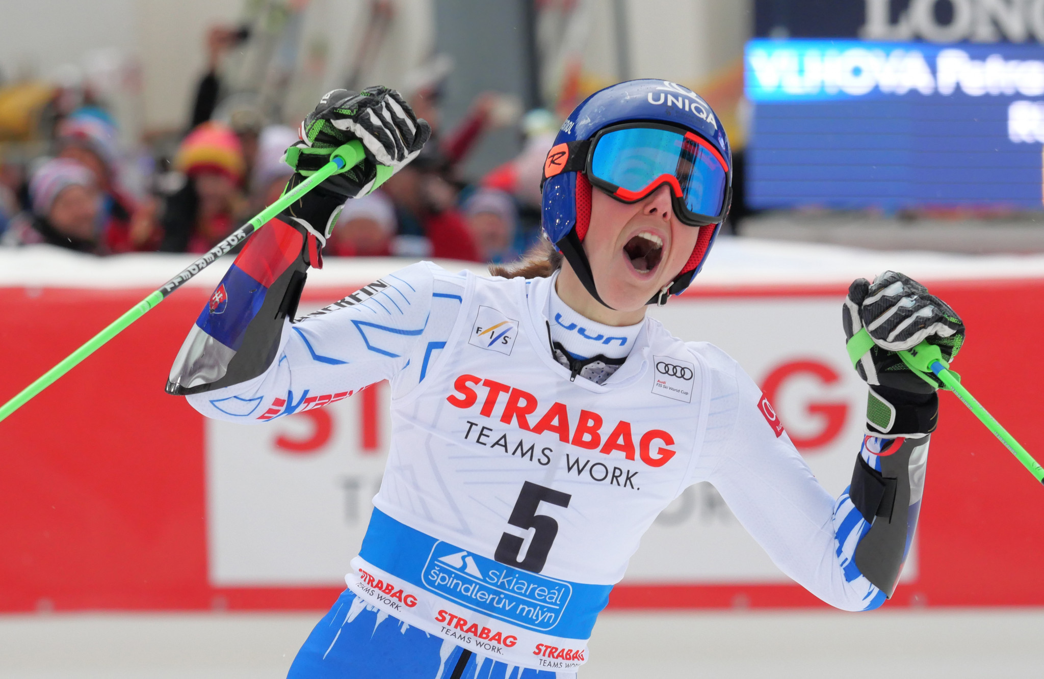 Shiffrin's World Cup giant slalom ambitions checked as Vlhova wins in Špindlerův Mlýn