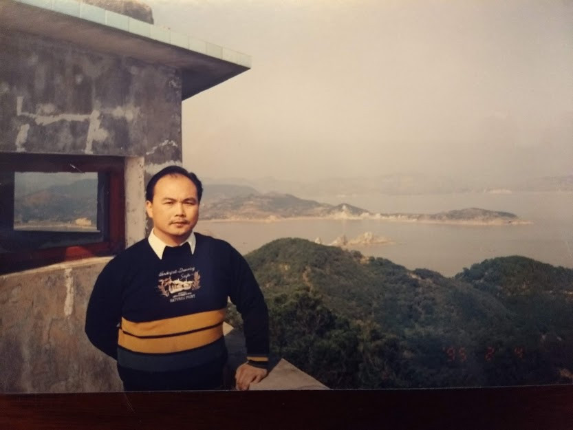 Chen Wenbin at China's island training base in the 1990s ©CWF