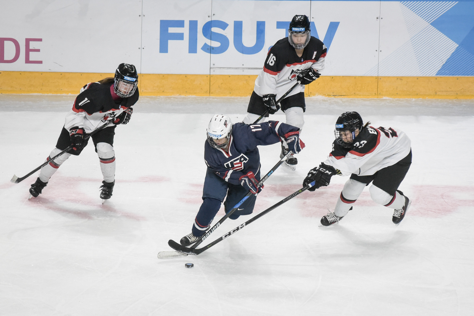 Japan played the United States to determine who would take the bronze medal in the women's ice hockey ©Krasnoyarsk 2019