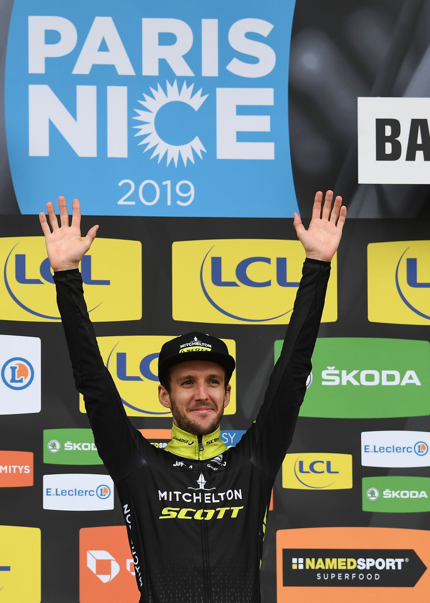 Defiant showing earns Simon Yates time trial win at Paris-Nice as brother Adam takes over lead at Tirreno-Adriatico