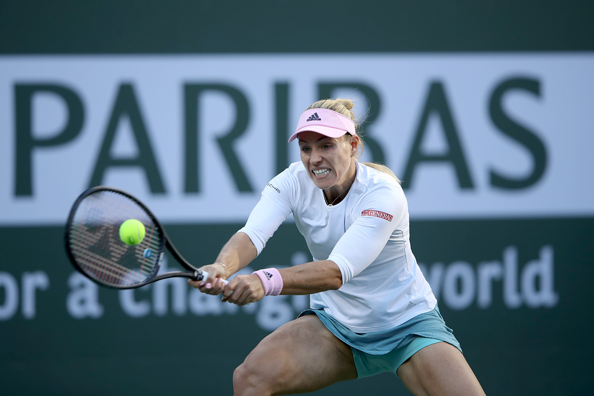 Kerber beats Williams to reach Indian Wells semi-finals as injury forces Monfils out of men’s event