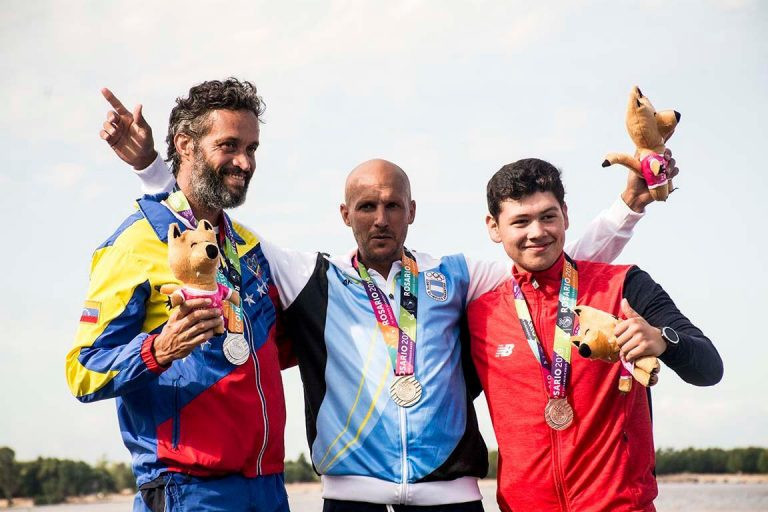 Argentina won two gold medals in the canoeing at the 2019 South American Beach Games ©Rosario 2019