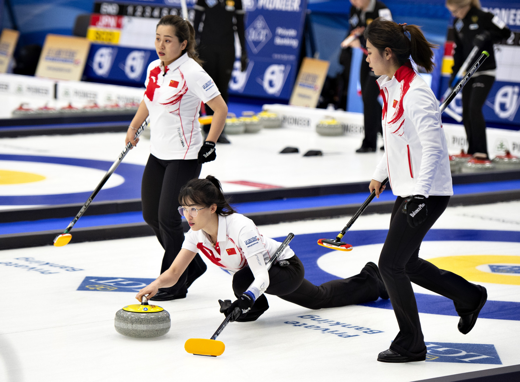 After three days China remain unbeaten at the Women's World Curling Championships ©Getty Images