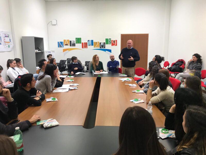 Naples 2019 hold training session for language students ahead of delegation visits 