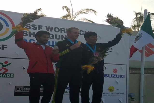 Australia’s James Willett, centre, registered a world record-equalling 125 targets in qualification before going on to win the men’s trap final at the ISSF Shotgun World Cup in Acapulco ©ISSF