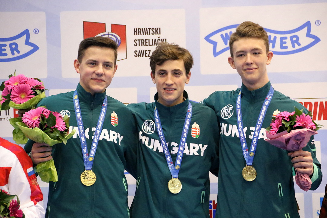 Hungary came out on top in the men's junior team air rifle event ©ESC