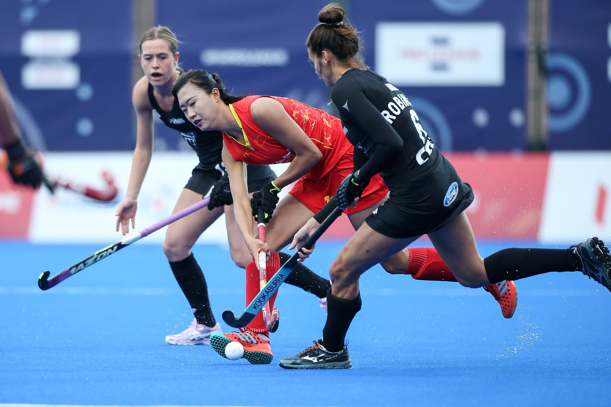 China led 3-0 going into a frantic final quarter ©Getty Images
