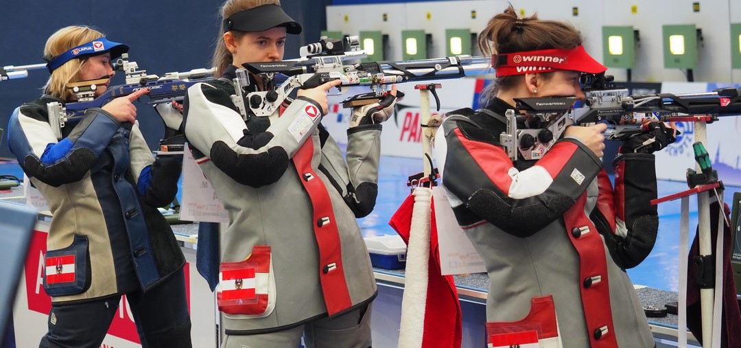 Strong day for Russia in team event at European 10m Shooting Championships