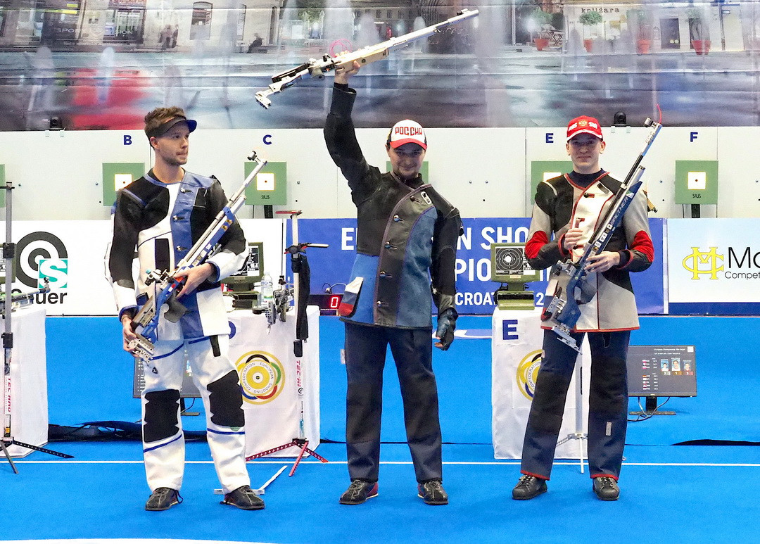 Vladimir Maslennikov defended his title in the men's 10m air rifle ©European Shooting Confederation 