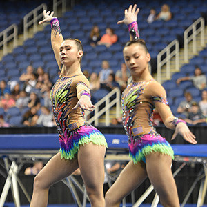 Russia impress in mixed pairs qualifying at FIG Acrobatic Gymnastics World Cup in Las Vegas 