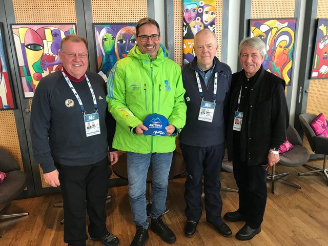 President of the International Luge Federation Josef Fendt met with his IBU and UIPM counterparts at the recent World Biathlon Championships ©FIL