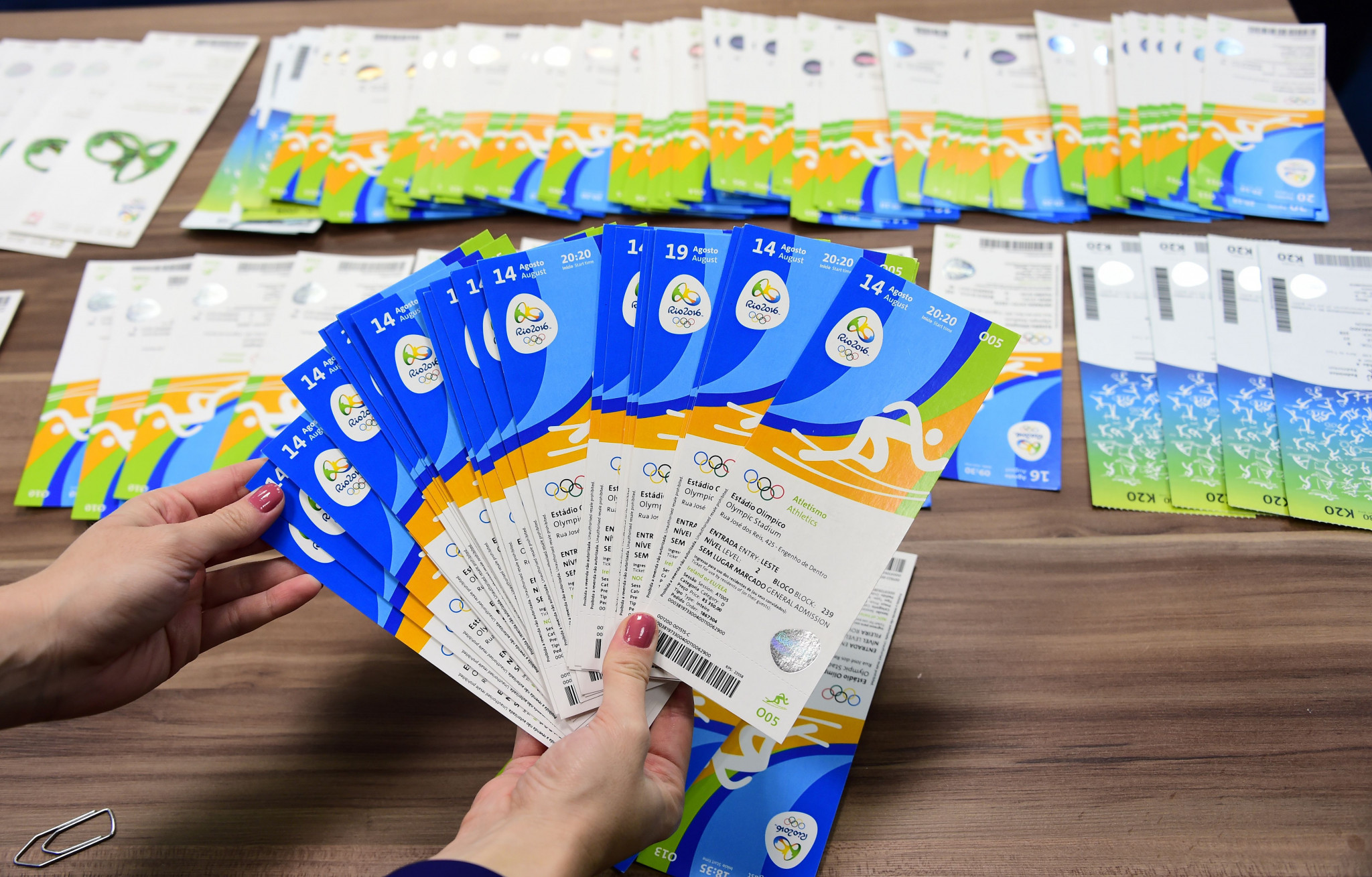 Brazilian police display seized tickets during Rio 2016 ©Getty Images