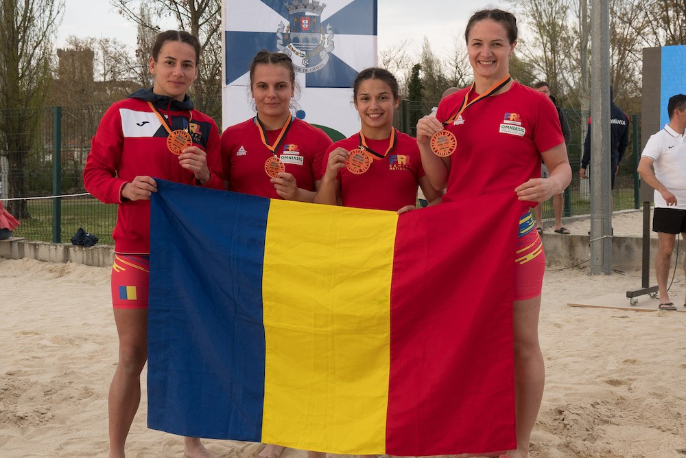 Romania won three of four women's gold medals in Portugal ©UWW