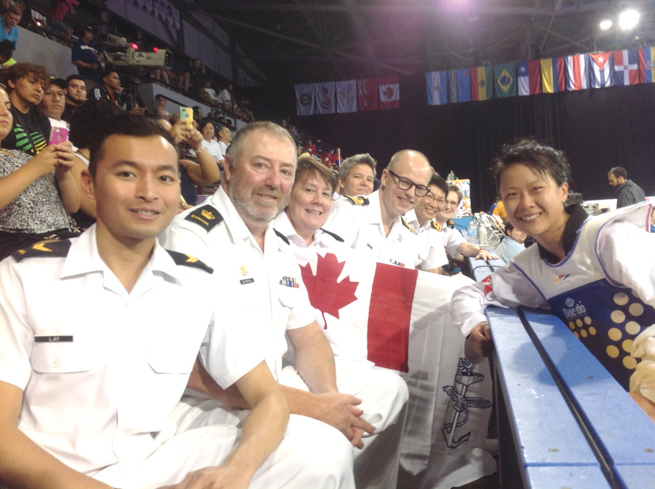 Yvette Yong poses with some of her colleagues from the Royal Canadian Navy ©Royal Canadian Navy