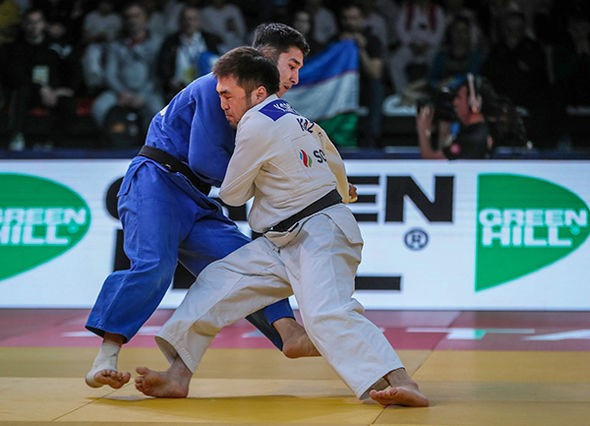 Kazakhstan's Smetov a class above on opening day of IJF Grand Prix in Antalya