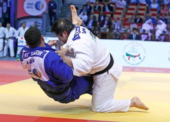 Genta Tanaka secured the 5-0 victory for Japan by winning the final bout of the competition ©IJF
