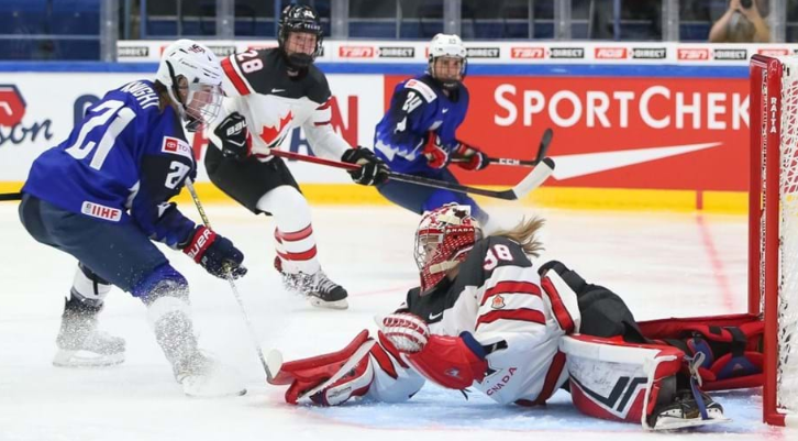 United States edged out Canada in their second match of the tournament ©Andre Ringuette/HHOF-IIHF Images