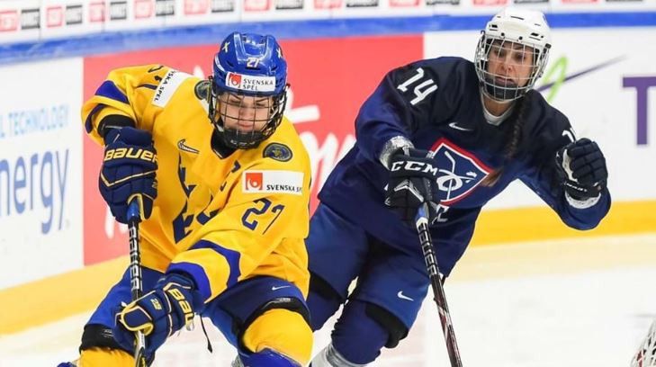 Sweden kept alive their hopes of progress at the IIHF Women's World Championships in Finland with a 2-1 win which relegated France to Division One ©IIHF