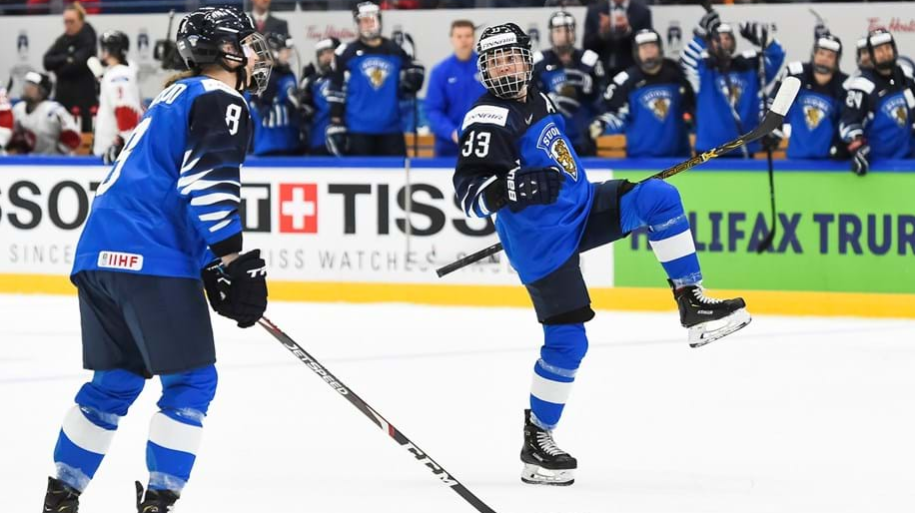 Hosts Finland inflicted a 6-2 defeat on winless Switzerland in Group A ©IIHF