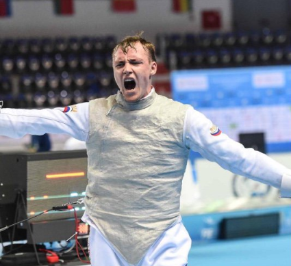  Borodachev wins all-Russian final to claim men's foil title at Junior and Cadet World Fencing Championships