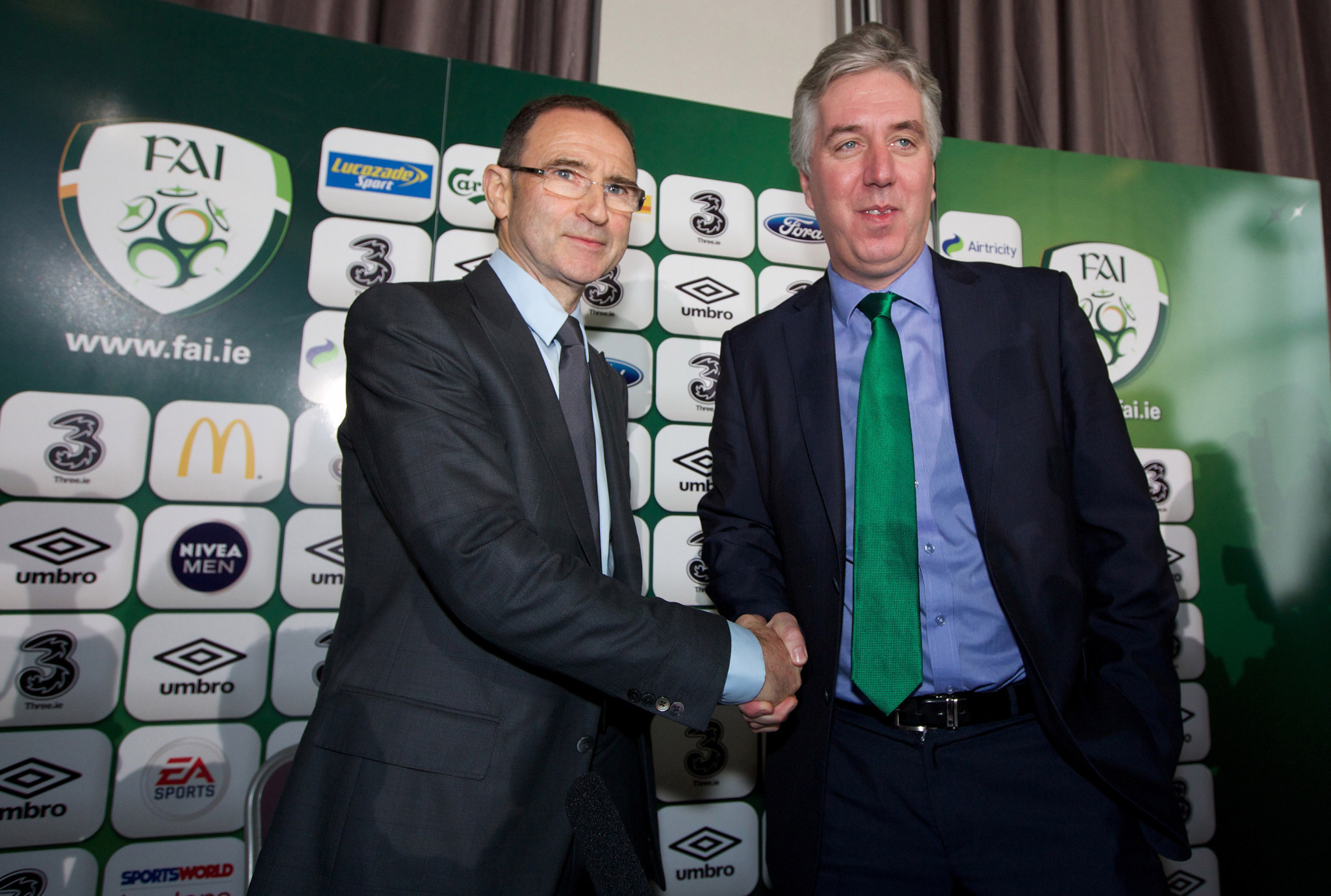 Sport Ireland suspend funding to FAI amid furore over €100,000 "bridging loan" from former chief executive