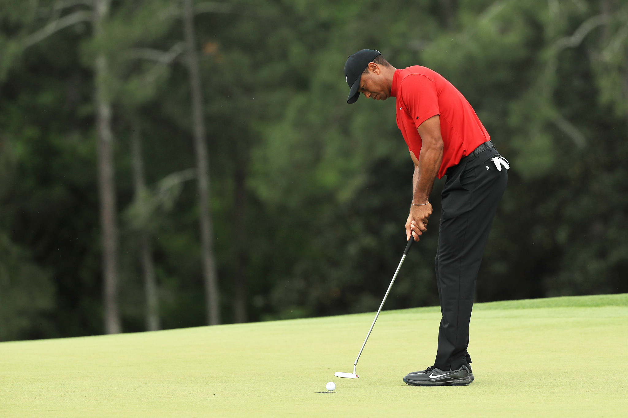 Tiger Woods finished with a two-under-par round of 70 to win on 13 under ©Getty Images
