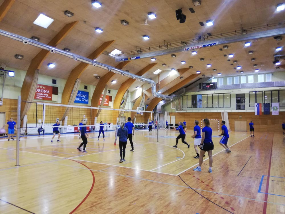 Attendees participated in basketball or volleyball events as part of a European Be Active campaign ©FISU