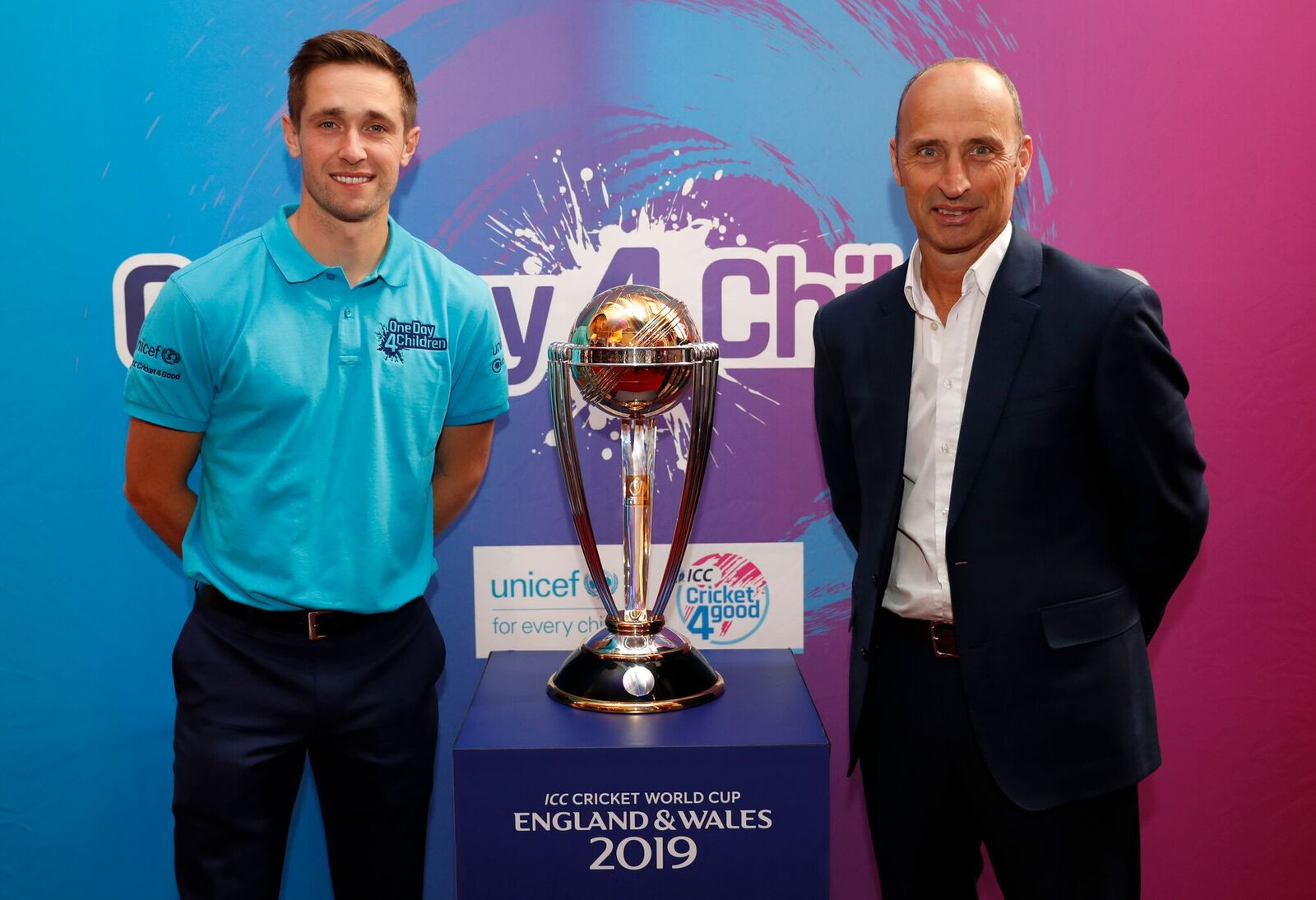 England all-rounder Chris Woakes, left, and former England captain Nasser Hussain, now ambassador for #OneDay4Children, help launch the funding initative in partnership with UNICEF that will run throughout the 2019 ICC Men's Cricket World Cup that will run in England and Wales from May 30 to July 14 ©ICC