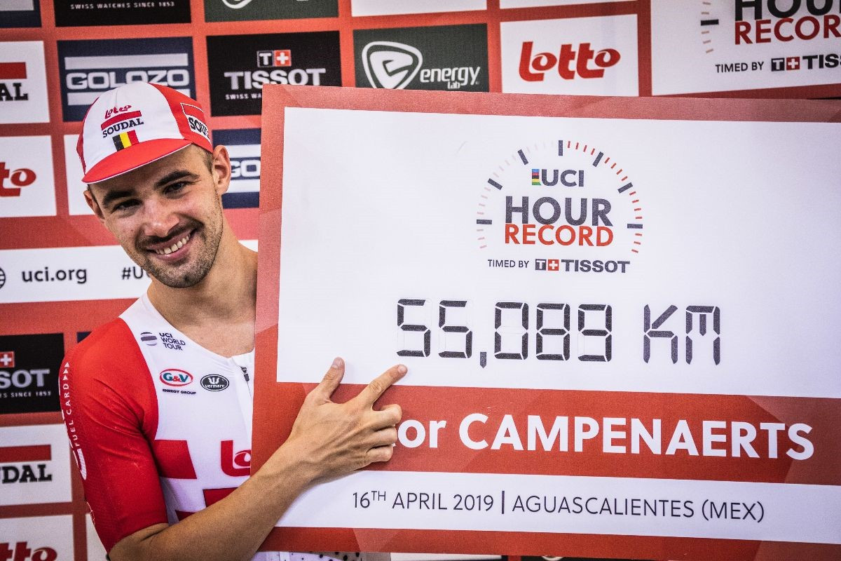 Victor Campenaerts broke the UCI hour record in Aguascalientes ©UCI