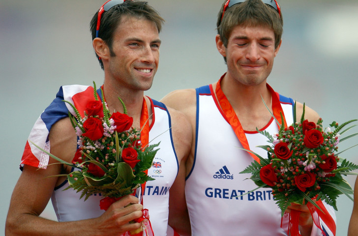 Mark Hunter, left, with Zac Purchase after winning gold in the lightweight double scull at the Beijing 2008 Games ©Getty Images