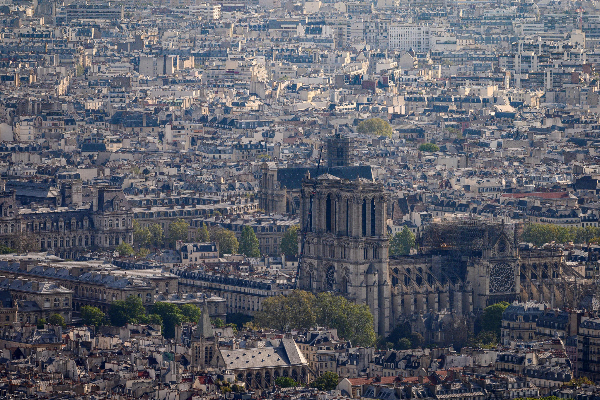 IOC to donate €500,000 towards restoration of Notre-Dame to ensure building is ready for Paris 2024