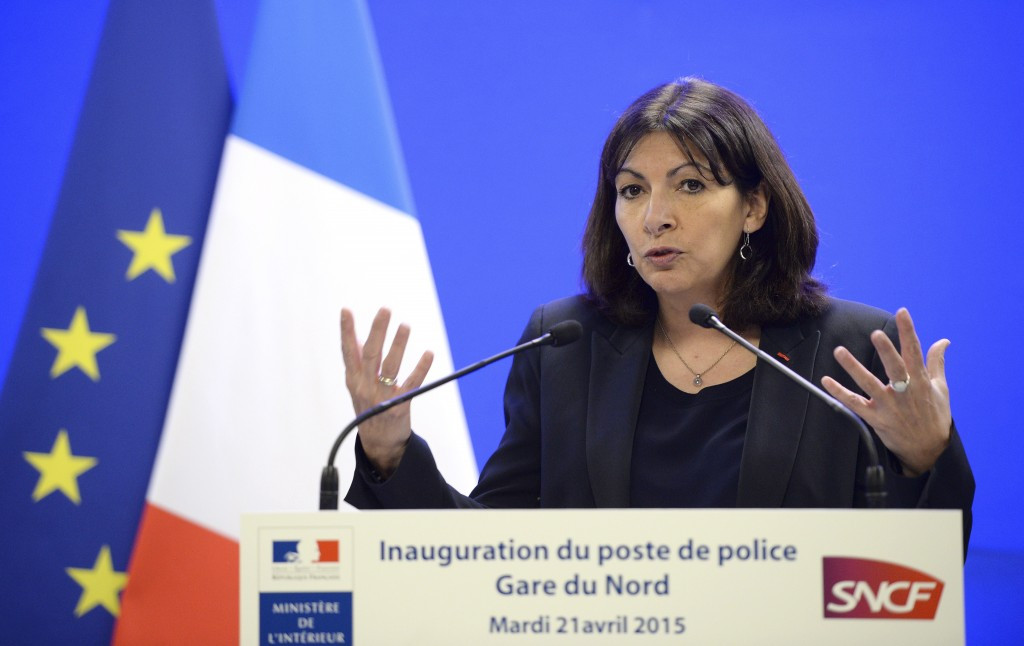Paris Mayor seeks advice from Tokyo Governor on bid for 2024 Olympics and Paralympics
