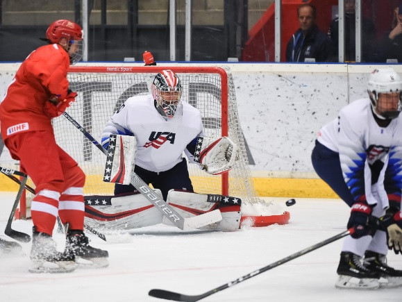 The US beat Russia as both teams qualified for the quarter-finals of the IIHF Under-18 World Championship in Sweden ©IIHF