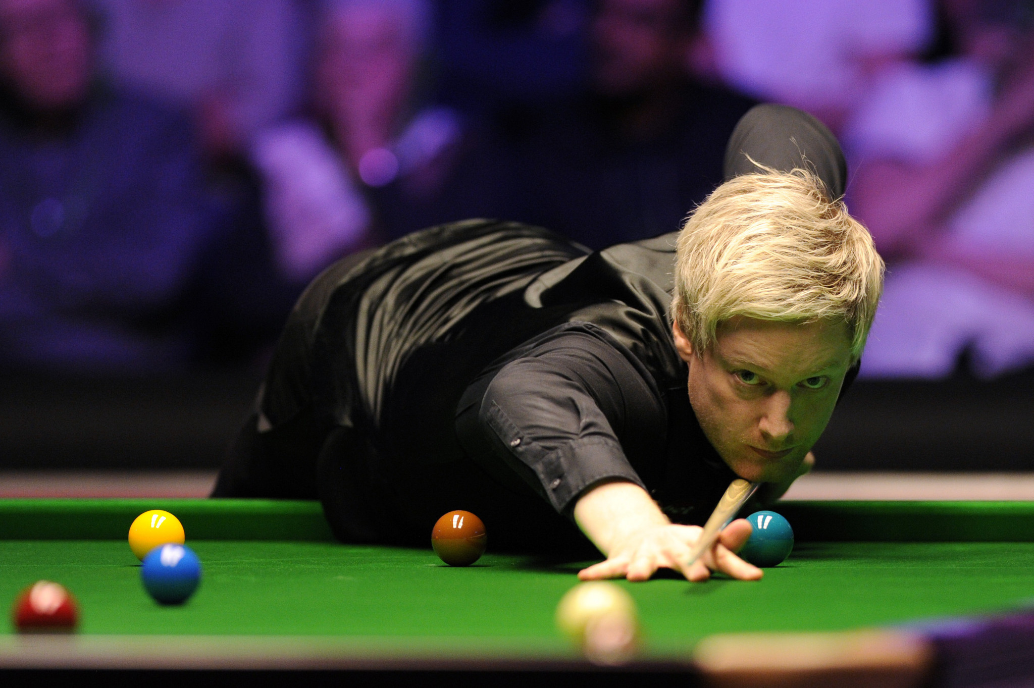 Robertson cruises into World Snooker Championship second round but misses out on piece of history
