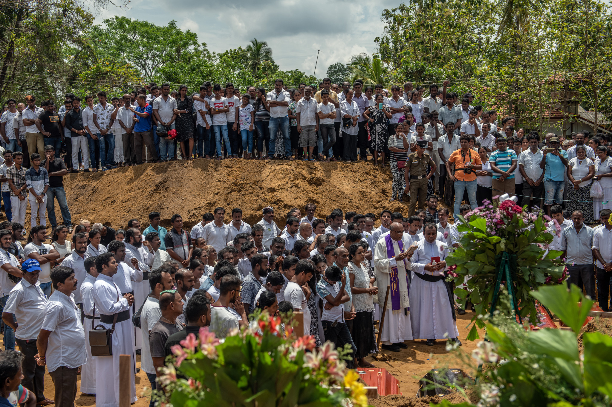 Mass funerals have been held in Sri Lanka today following the deadly attacks ©Getty Images