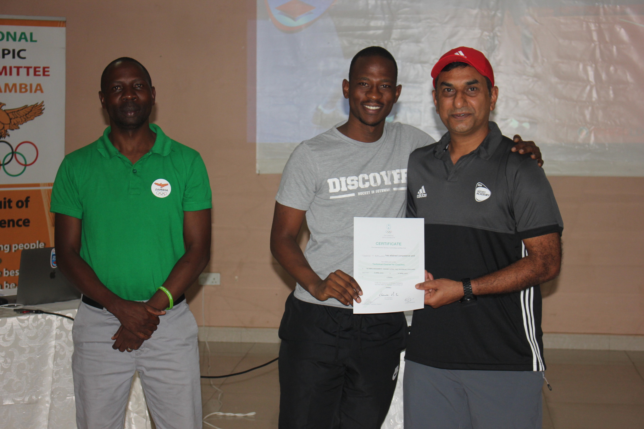 Participants received Olympic Solidarity certificates ©NOCZ